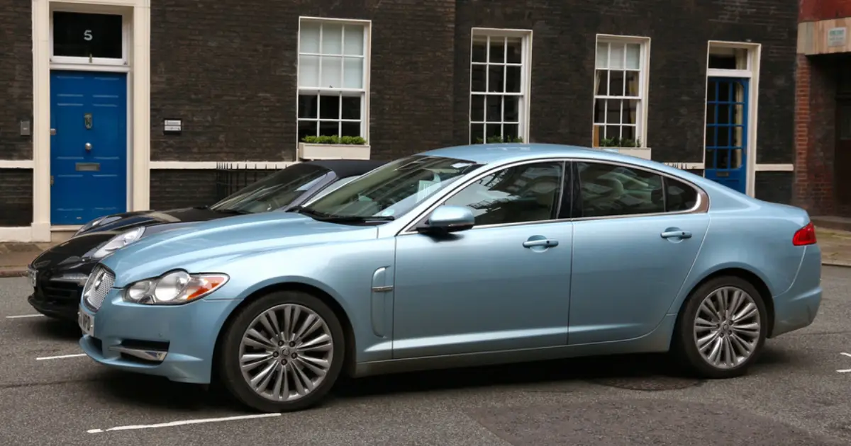 jaguar xf model car